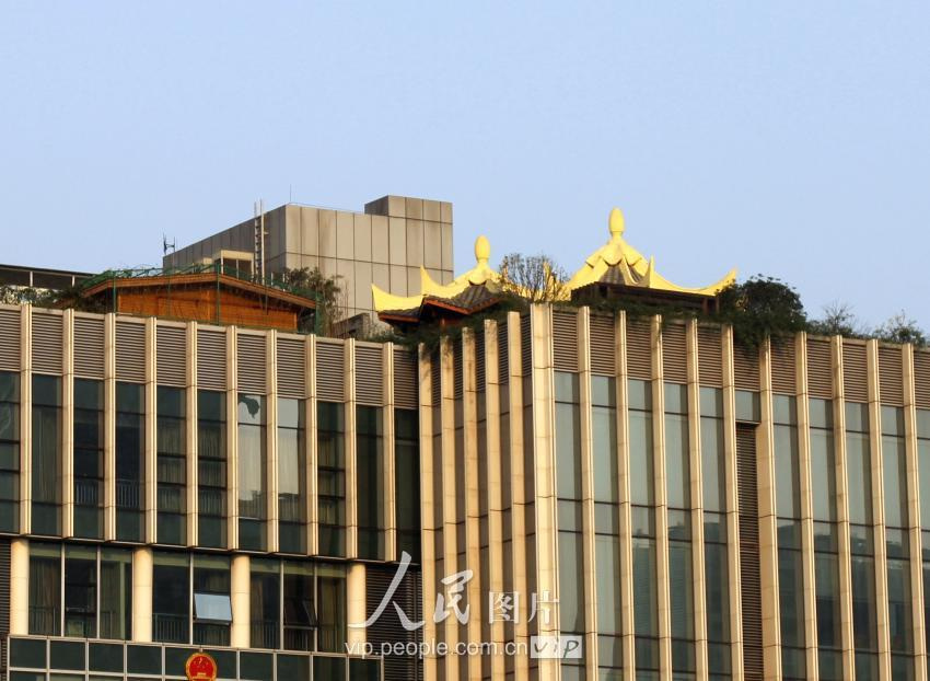 2014��1��13�գ������н���������ĳ���Ű칫¥������������ͤ�ӡ���¥�����Ҵ��ﻨ԰��