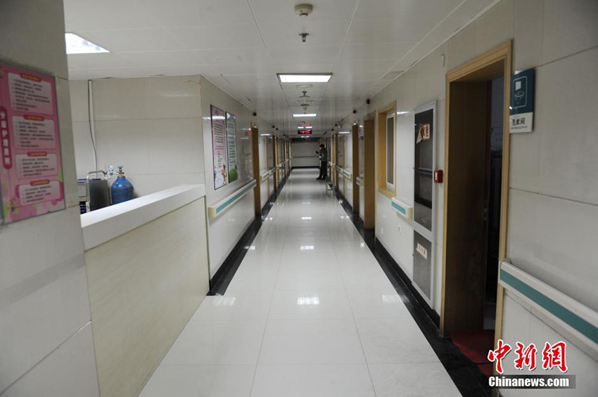 1��22�գ�����������ҽԺ��ǰͣ����������21������15ʱ���ң�����һҽԺ����ҽ����ͻ������ҽ����Ա���������ˡ�Ŀǰ�������й������³Ƿ־��ѽ�����飬������ʾ�����¼����ڽ�һ�������С���Զ ��