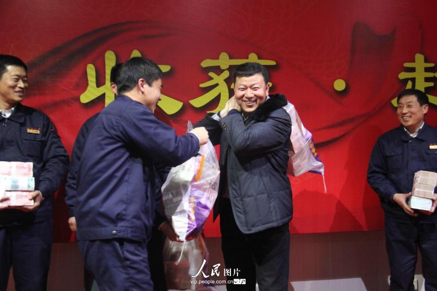 �����Ϸ���ǧ�����ս���ϵ��� ʵΪ�ɶ��ֺ졾4��