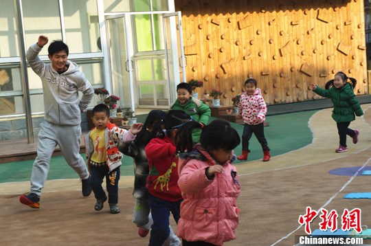 杭州公办幼儿园首位男园长引关注