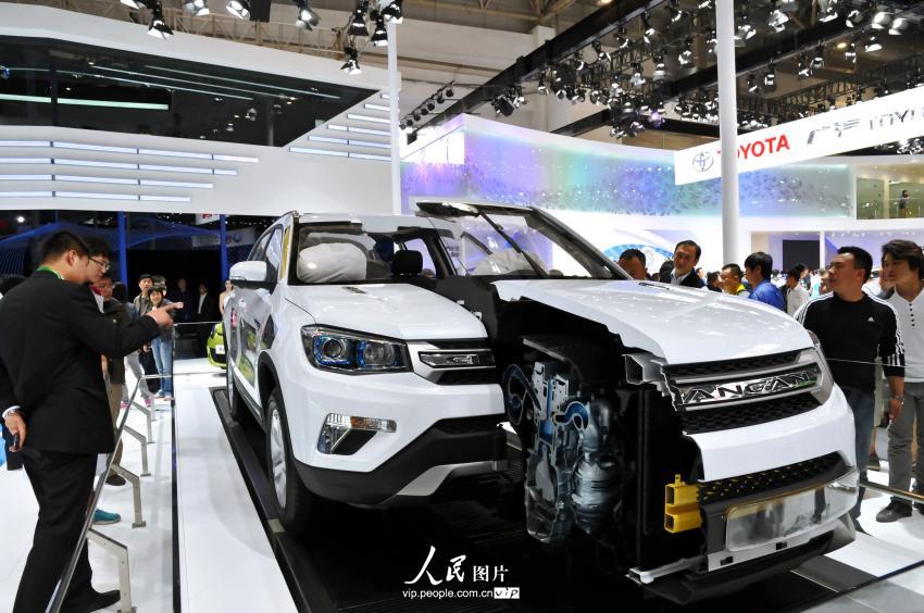 4��21�գ��ڡ�2014������������չ���ᡱ�ϣ������ڳ���չ���ۿ�һ���³���