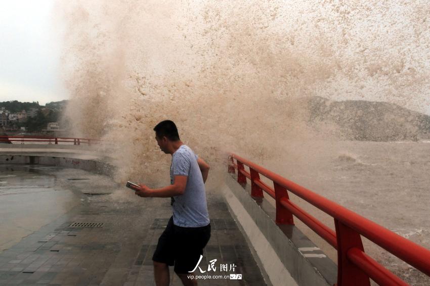 7��23�գ������ݶ�ͷ����һ���ο��ں����������ˡ�