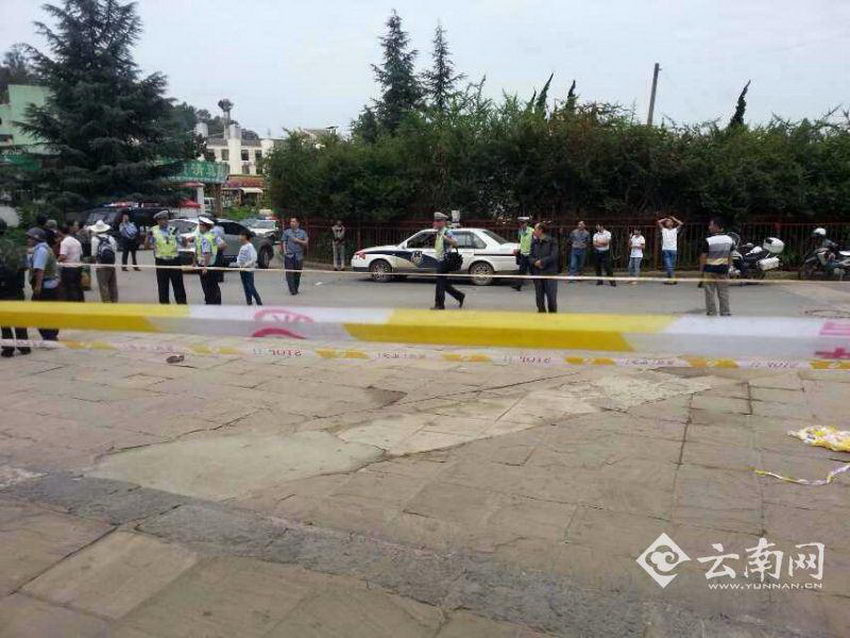 ����һ���ӿ�ԽҰ����ײ·�� ����������ˡ�3��