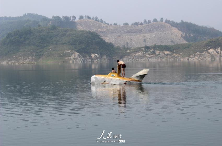 ����ʡ��������ţ���������ɽ�壬����̷�½����Ƶġ�Ǳͧ���״��Ժ������ʧ�ܣ�������8��15�գ���