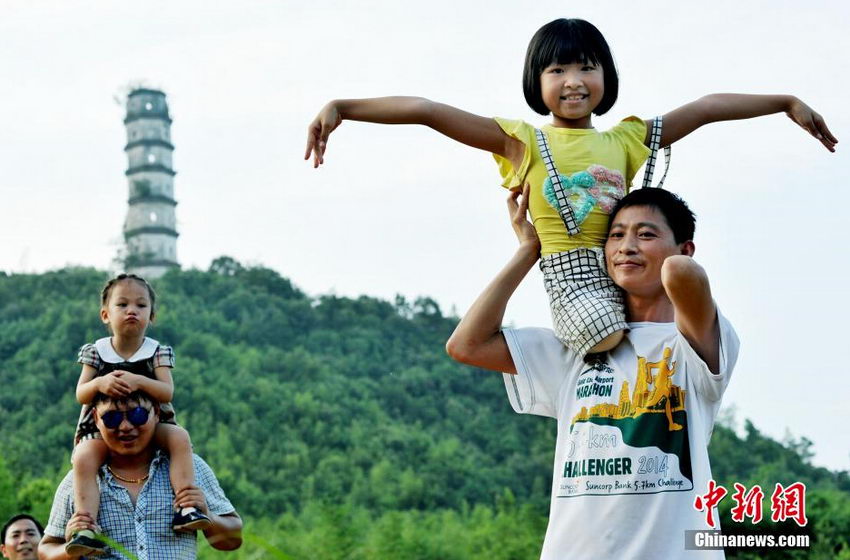 Ůڸ׵ļϣá衱˫֣뵱ؼͦ400İ߹