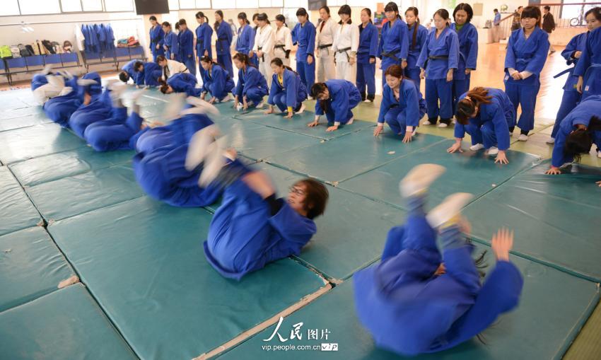 郑州大学开设女子防身术课 3班扩5班还有人
