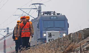 济南：铁路线上的守护者