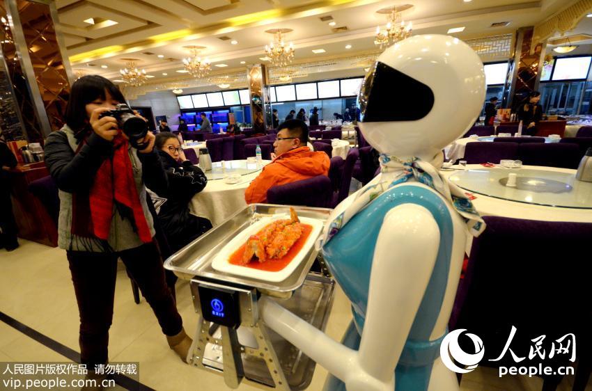 ���壺�ϲ�һ����������Ů�����˷���Ա��Χ�� 