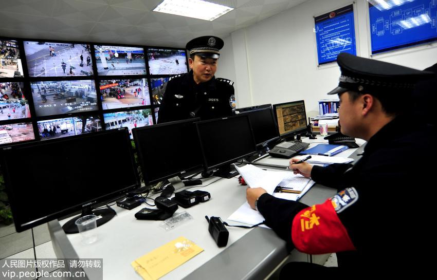 �������������С�����ͼƬ������ͼƬ��ϵ��ȨͼƬ���ܷ��ɱ�����ʹ�ã���ת�أ��踶�ѣ���ӭ�µ繺��010-65363647��021-63519288����