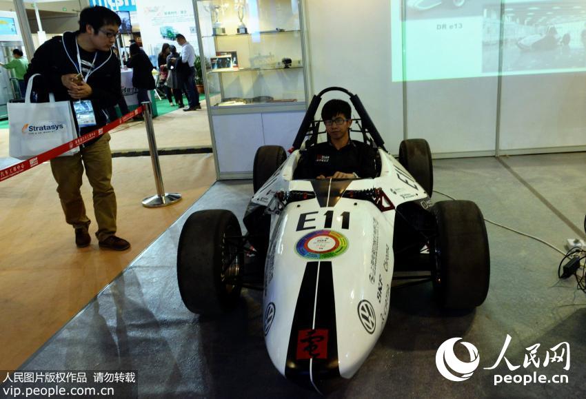 中国首部3D打印赛车亮相上海