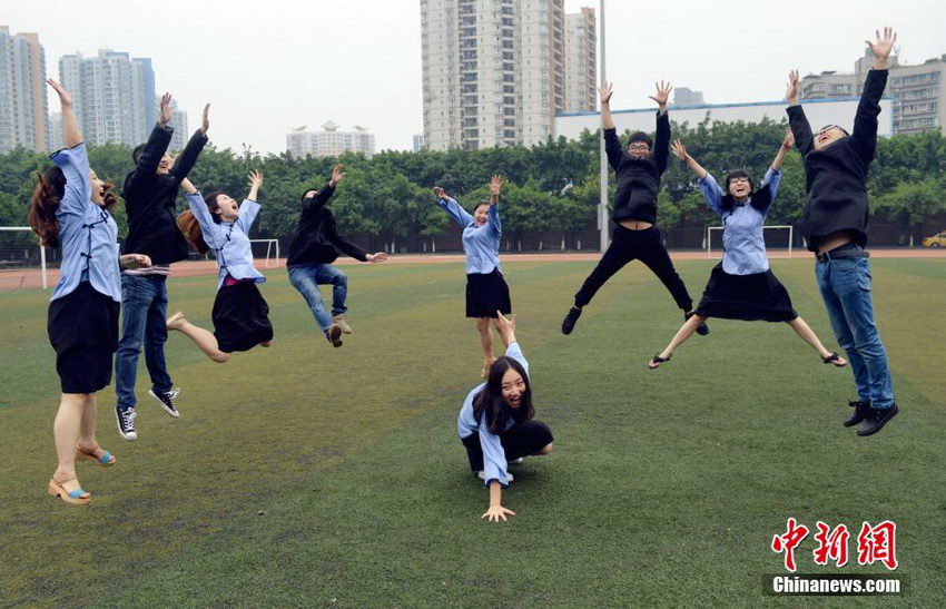 �����ѧ���ġ�����硱��ҵ�ռ�¼У԰���3��