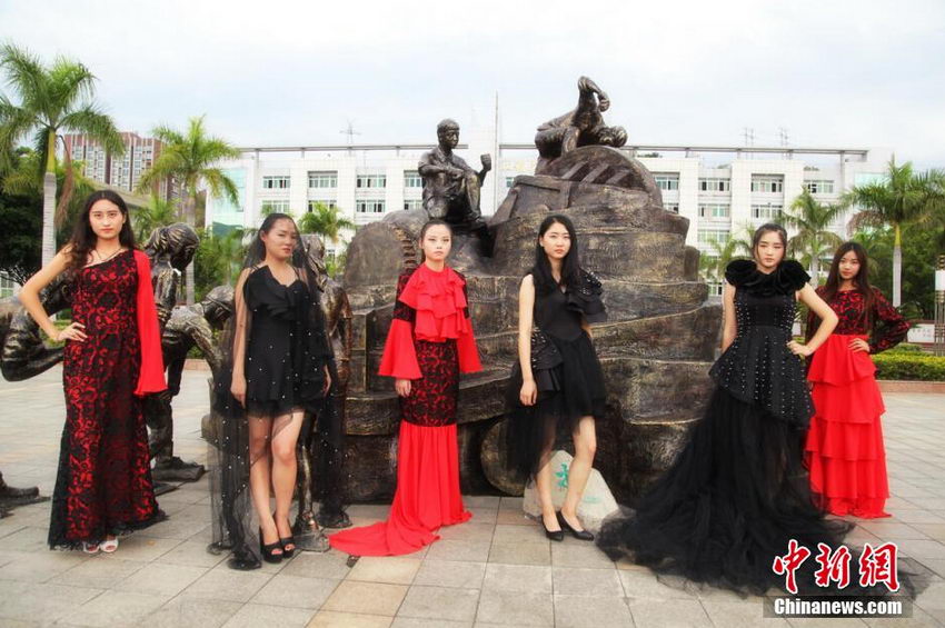�Ĵ���֦����ѧ���������λ�ʱװ��Ƭ��6��