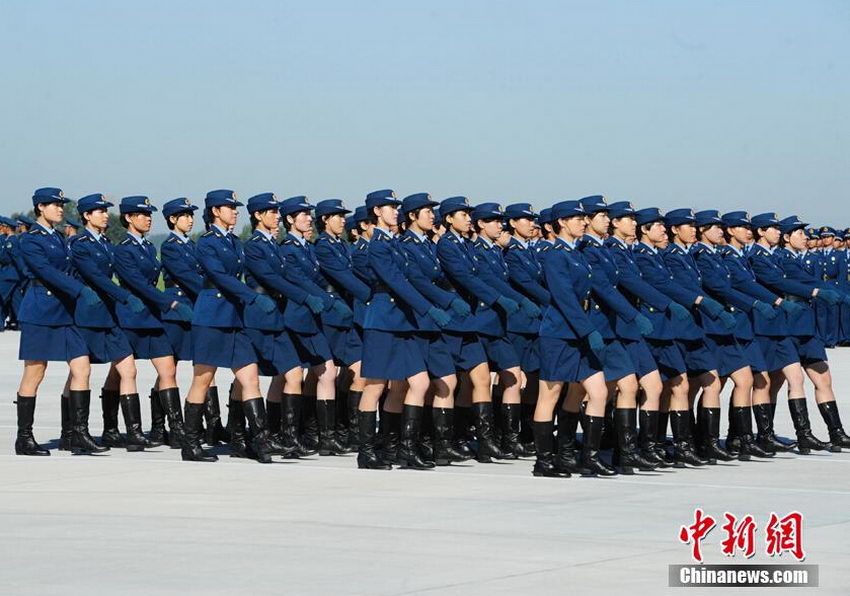 吉林长春空军航空开放活动 飞行学员大阅兵
