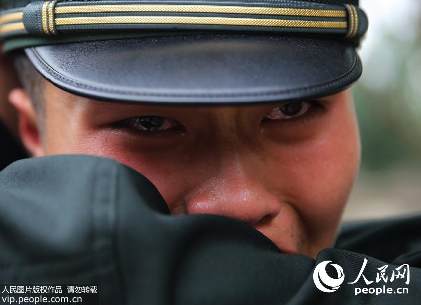 特辑:军人的眼泪