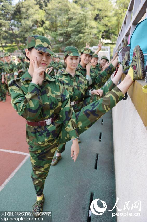 �Ͼ�����ѧԺ������ѵ  �Բʡ����Ӿ����ȷ��졾2��