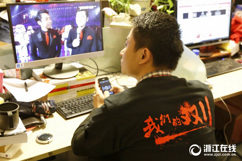 Ա�����ڹۿ���è֮ҹ��