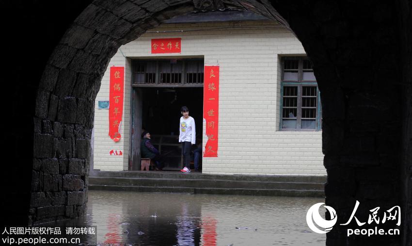 11��12�գ�����ʡ�����е����ܻ��ֱ�ˮ�������ٽ�ס��ʱ�̹�עˮ��仯��