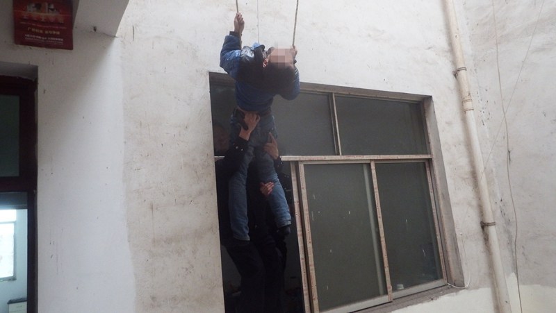 13���ܺ��ӱ������� �������¥������ջ��ʡ�2��