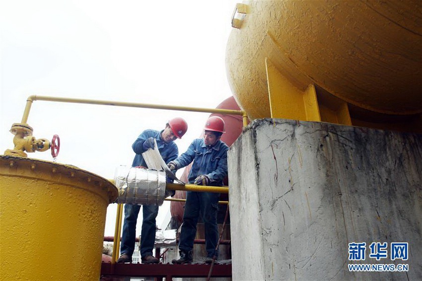 1��20�գ��㽭����Э���ȵ����޹�˾��Ա������ˮϵͳ���Ű�װ���²㡣�������裩