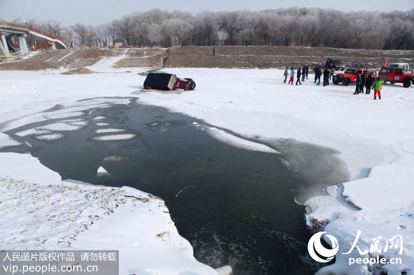 ���������ֲ��˽⽭���������ʹ������ʻ��һ���幵����ʱ�����˱������С�