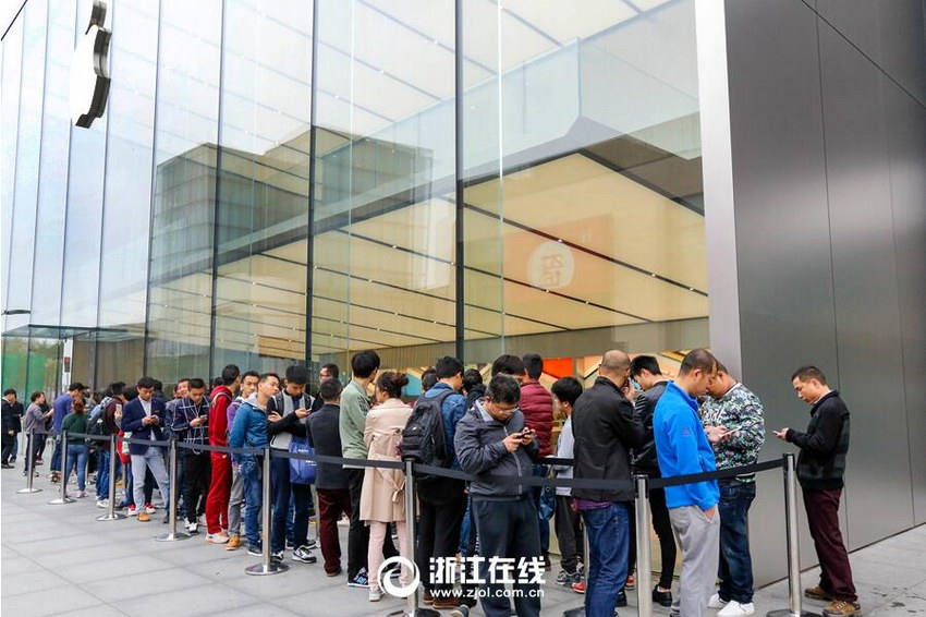 ���ݡ����ۡ��Ŷ���СʱΪ��������iPhone SE��4��