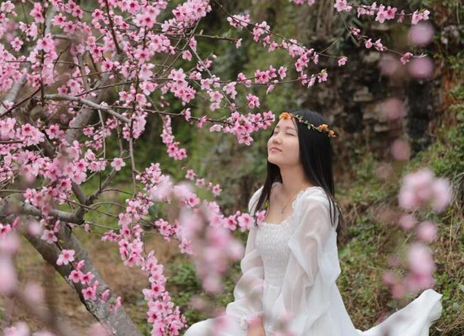 ��Ů��ȹƮƮ�һ����а硰���ӡ� 