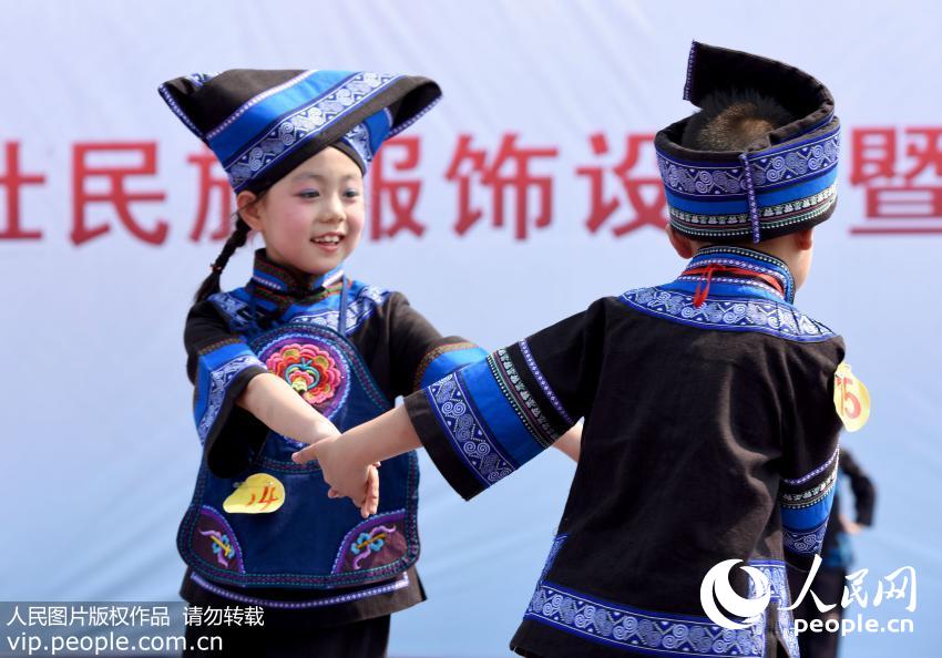 ׳����ŮT̨���� �������۽硾10��