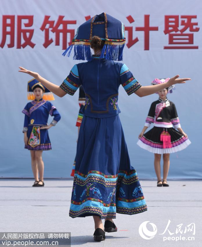 ׳����ŮT̨���� �������۽硾14��