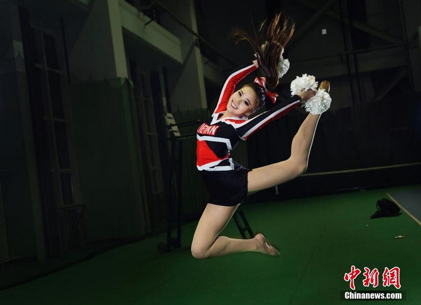 �ӱ�ʦ����ѧ��������Ա���ã������ڶ����Ǳ�������Ĺھ�����������ѧϰ�赸����רҵ����˵��ϲ�������Ӵ����˳����������ĸо�����