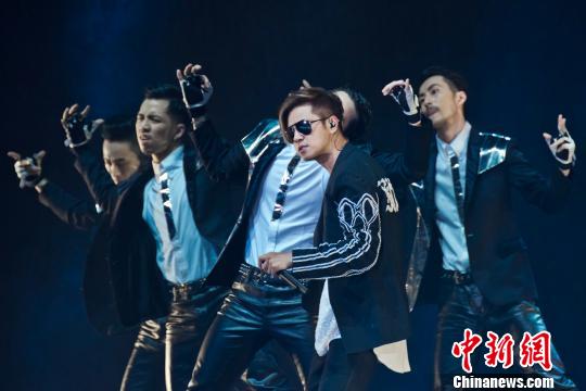 ��С������־�鸣�ݺ��� ���������˷�ȫ����2��