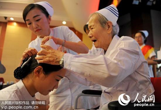 安徽淮南举行新护士授帽仪式(2016.5.13)海外