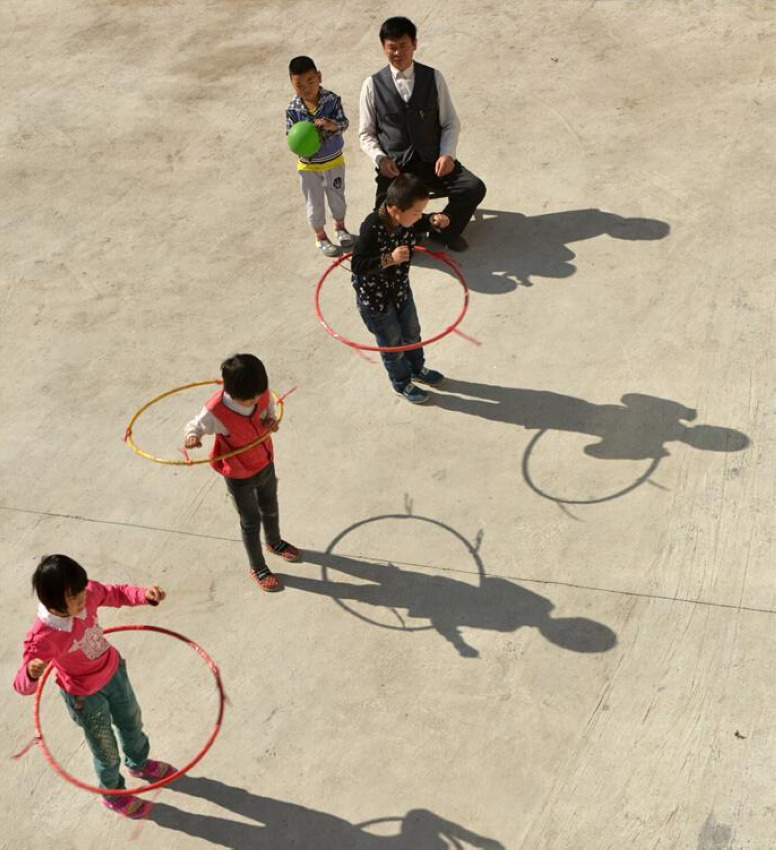 5��25�գ�����Ф����ѧ�����������Ƶĺ���Ȧ���˶���