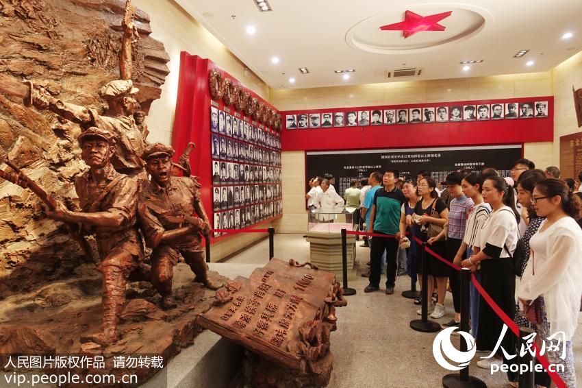 6��29�գ�Ϊ�����뿪չ����ѧһ����ѧϰ��������һ����ǿ�����������ᶨ�����������ʡ��������ֱ��λ�ֱ���֯��Ա���뵳�������Ӹ�����������կ�ؽ��ܸ�����ͳ������������/����ͼƬ��