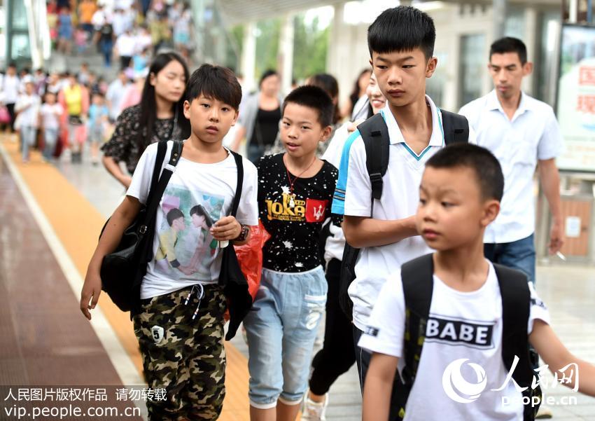 �������ݣ�������ġ�С���񡱡�8��