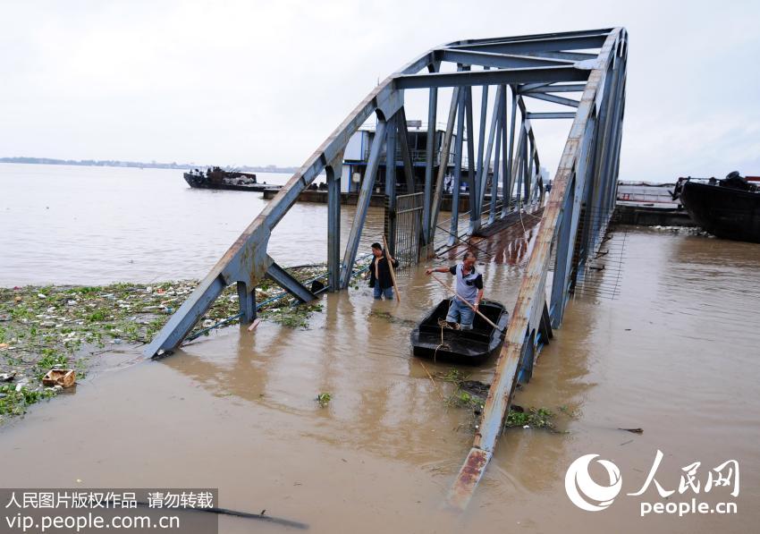 长江江西九江段水位超过警戒线