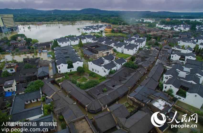 航拍安徽桐城遭遇洪灾 孔城老街被淹