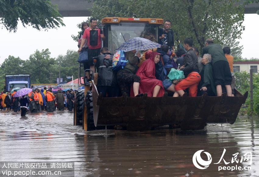 �ӱ���̨�������� �ٱ�ת������Ⱥ�ڡ�2��