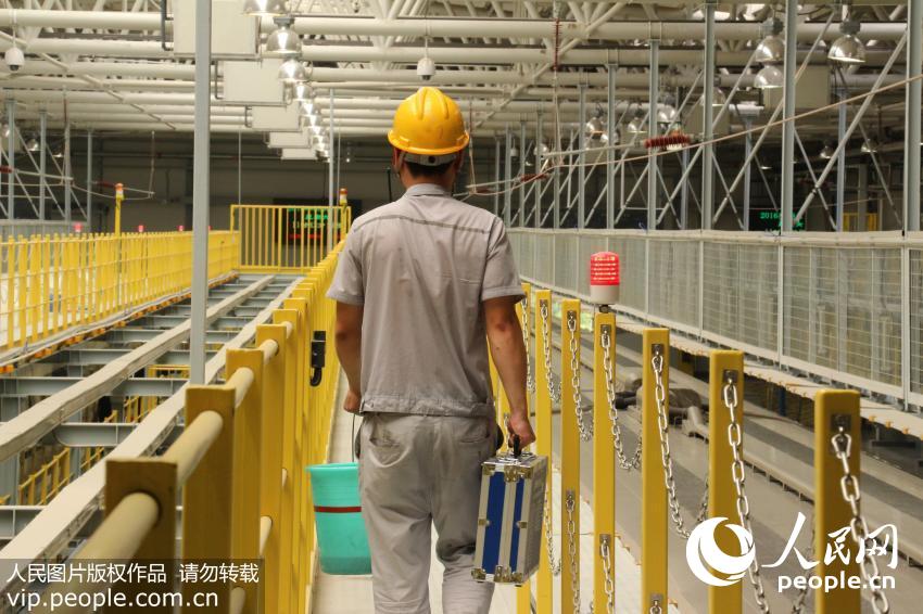 ����������ҵ�󣬶������еʦ���ź�ˮ��ƣ��׼���³���