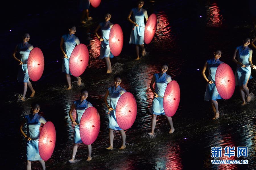 9��4�գ���Ա�ڱ��ݡ��������򻨡���