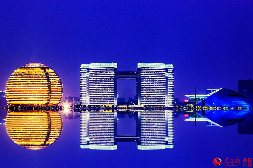 ҹĻ�µ�Ǯ���³ǣ�ɢ�����貹�â����wushao/ͼ˵�й���