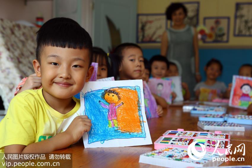 【高清组图】致敬教师 特别的爱给特别的您