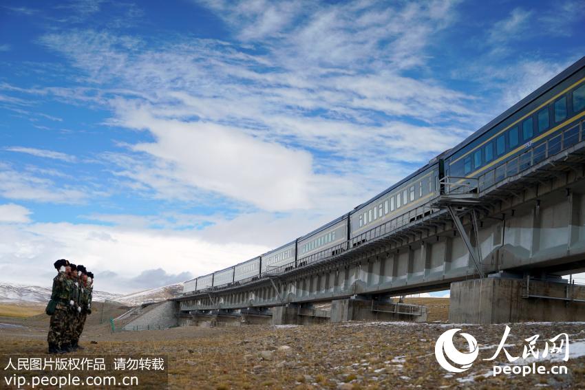 �ٱ�������������Ļ��о���