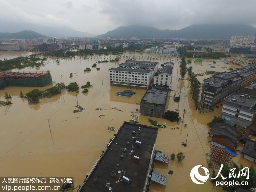 9��29�գ��㽭ʡ������ƽ����ˮͷ��ˮ��Ϊ�����񷿻�ˮ�ﵽ�����ף�ȫ��17�������ˮ�ϵ硣
