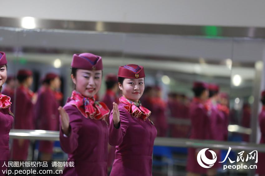 ���조���á�������ѵ ҧ������΢Ц��4��