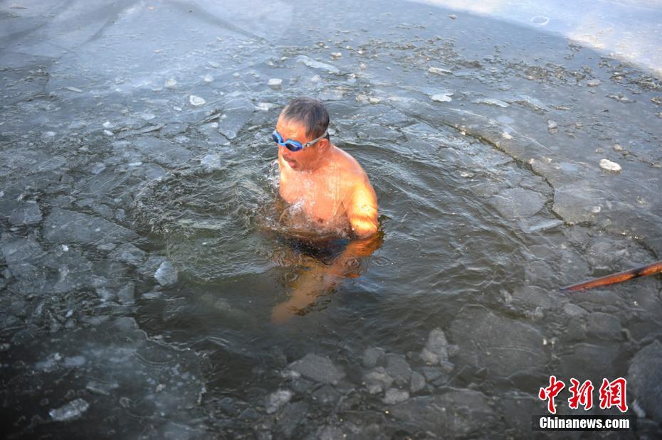 ����������ս���� ѩ�سಲ�Ʊ���Ӿ��3��