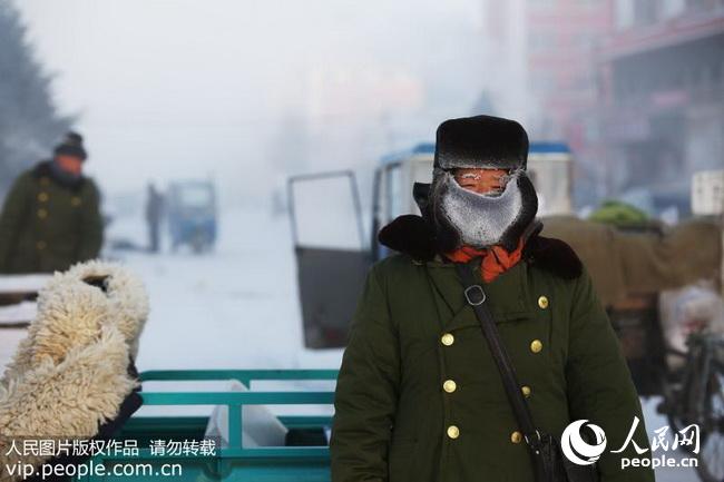 12月6日清晨,内蒙古呼伦贝尔市牙克石市图里河镇,当日最低气温达零下