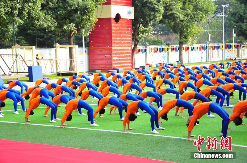 ����һСѧ700������� ȫ��ѧ�����ᡰһ��������2��