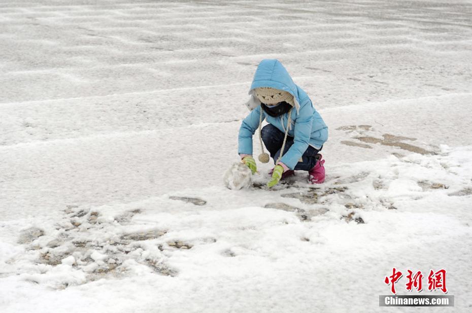 �����Ӱ�ӭ��ѩ ������������װ�ع�����6��