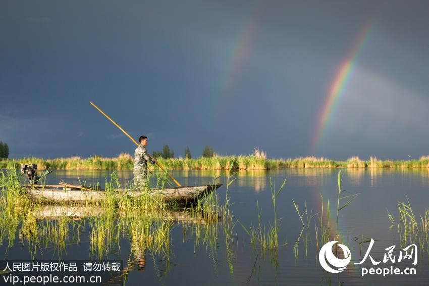 新疆北屯上空现彩虹美景