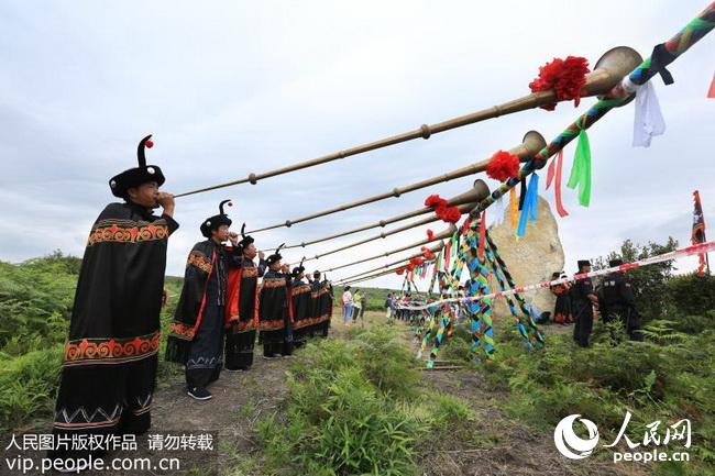 贵州毕节:30年一次 彝族同胞喜过"闰六月火把节(2017.8.